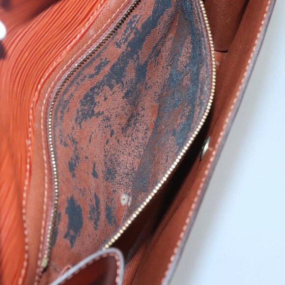 LOUIS VUITTON Epi Montaigne 27 Clutch Bag Brown LV Auth 122669 - Picture 13 of 16